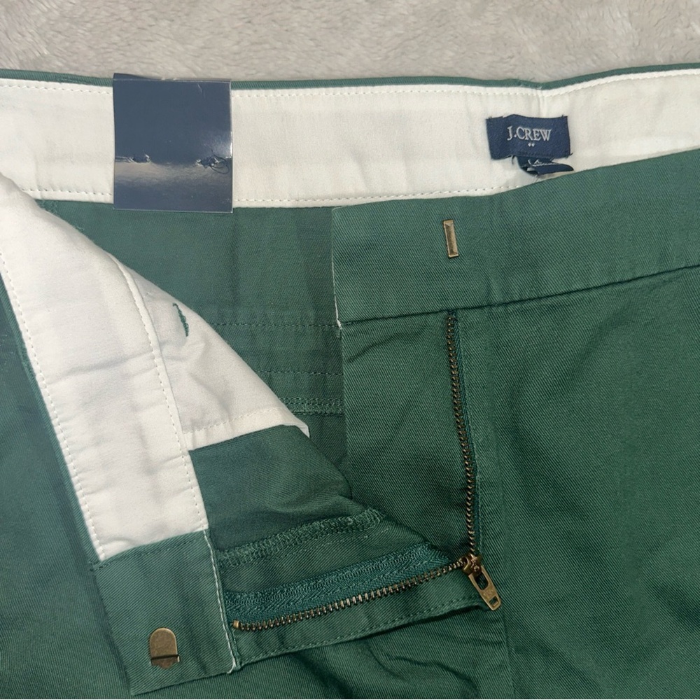 J. Crew Mercantile Forest Floor Green 5” Classic Chino Shorts NWT Size 14 - Picture 4 of 10